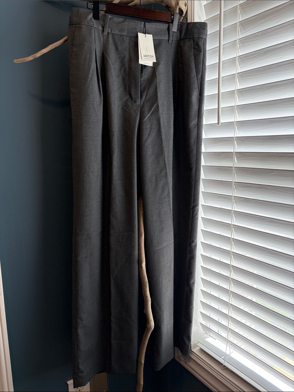 Aritzia The Effortless Pant NWT